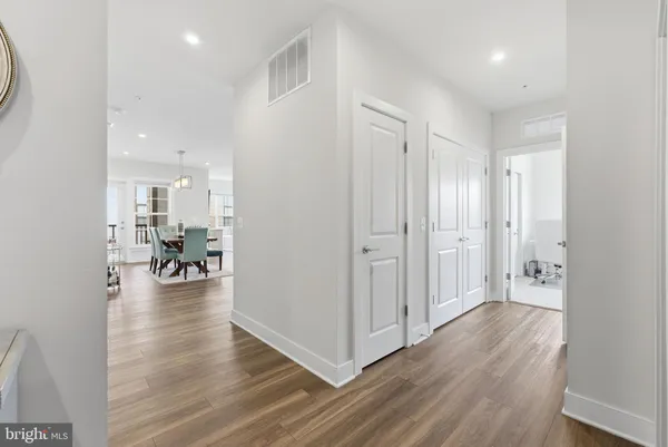 $669,000 | 102 St Ives Place, Unit 307, Oxon Hill, MD 20745