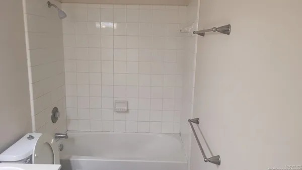 $2,295 | 721 Wooded Trail, Schertz, TX 78154