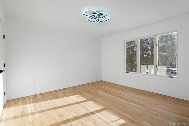 $599,999 | 52 Rudolph Road, Modena, NY 12548