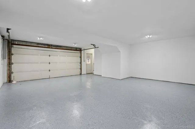 $599,999 | 52 Rudolph Road, Modena, NY 12548