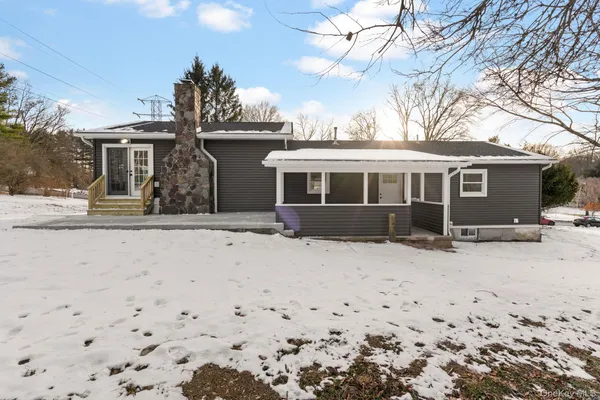 $584,999 | 52 Rudolph Road, Modena, NY 12548