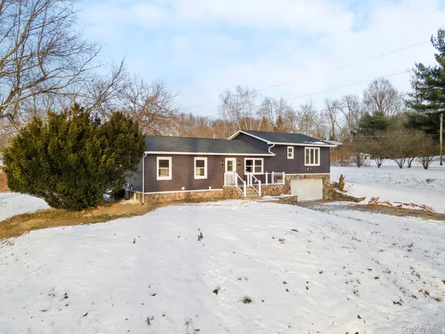 $599,999 | 52 Rudolph Road, Modena, NY 12548