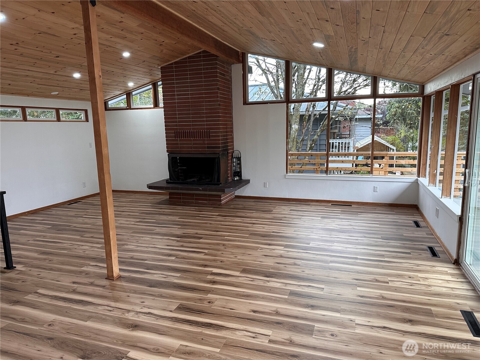 3219 Halverson Avenue Bremerton, WA 98310 - Photo 10 of 40 Gallery Image 10