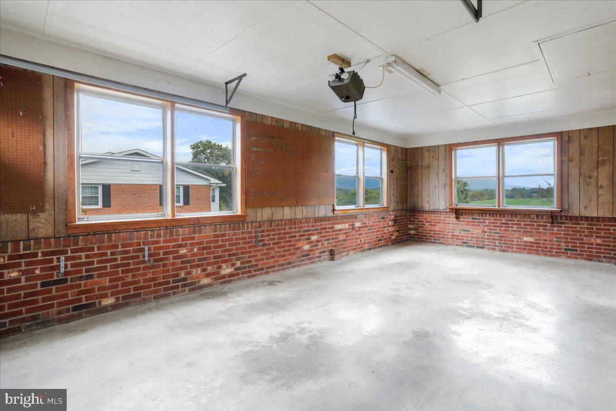 464 Mill Road Woodstock, VA 22664 - Photo 15 of 21 Main Level Garage