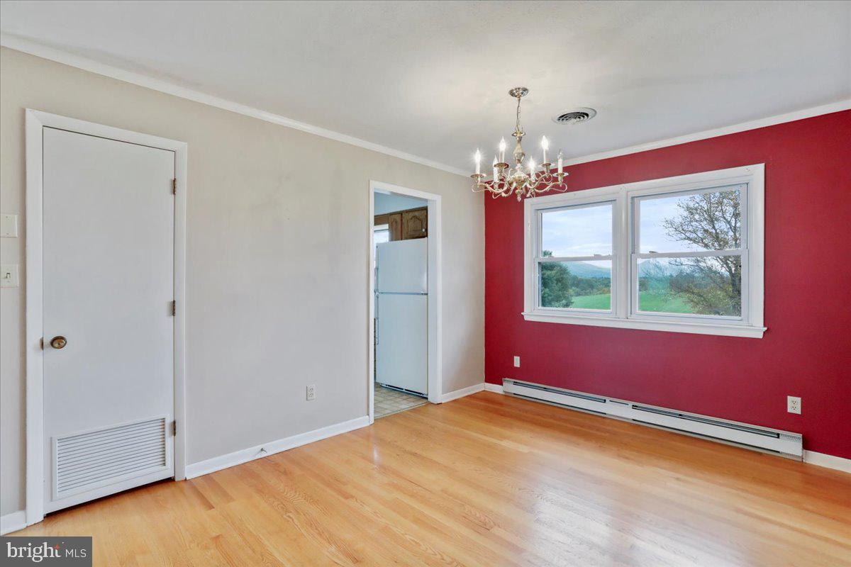 464 Mill Road Woodstock, VA 22664 - Photo 8 of 21 Dining