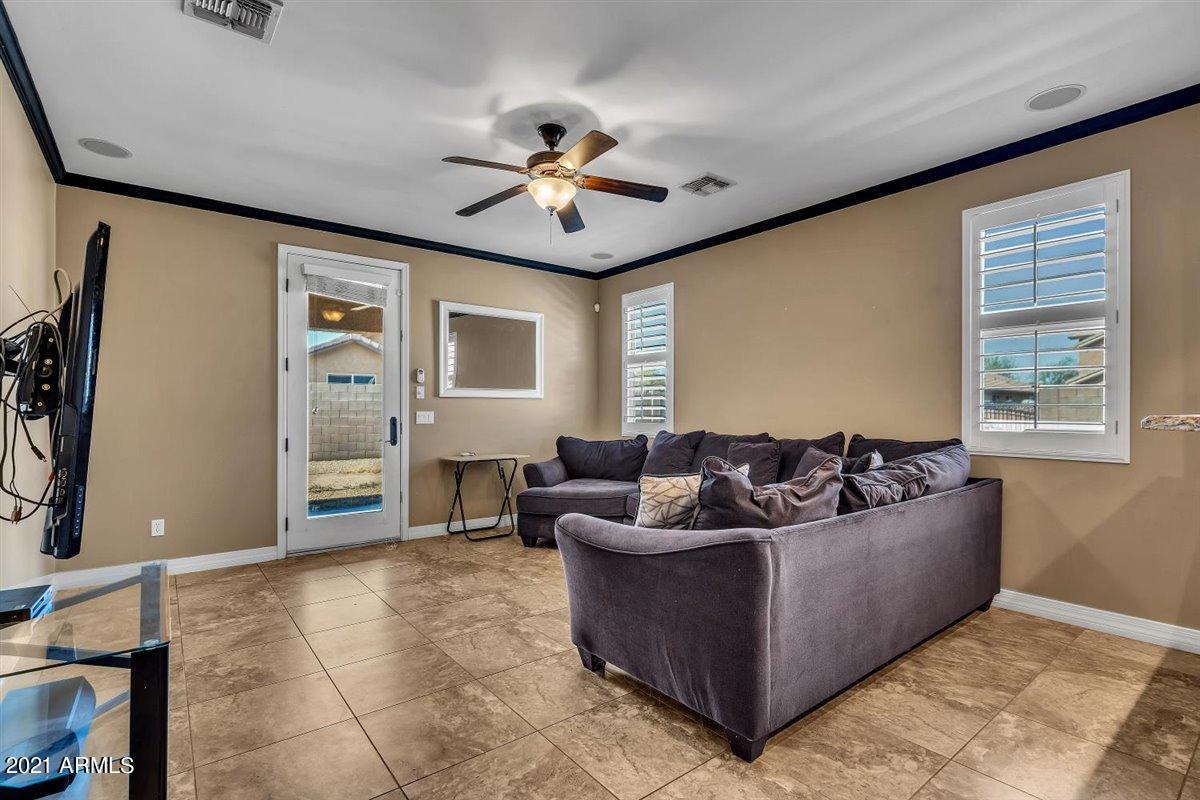 6947 West Harwell Road Laveen, AZ 85339 - Photo 13 of 22 Family Room