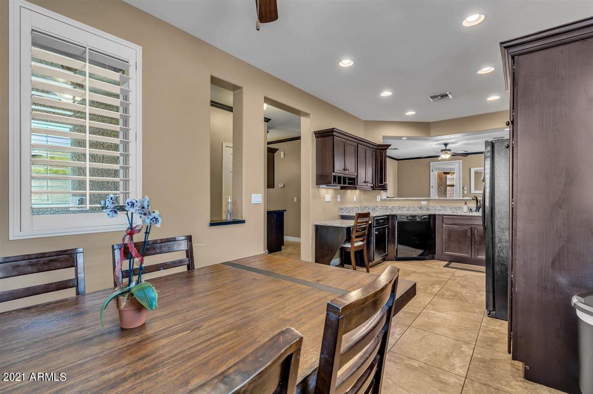 6947 West Harwell Road Laveen, AZ 85339 - Photo 10 of 22 Open Kitchen