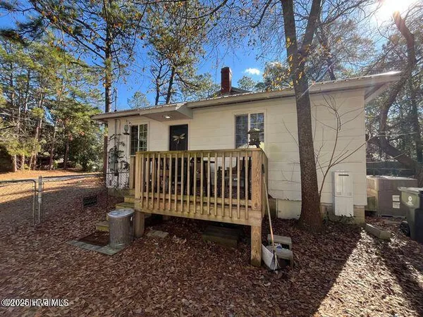 $1,300 | 360 West Wisconsin Avenue, Southern Pines, NC 28387