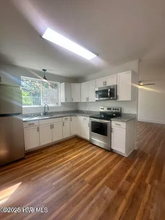 $1,300 | 360 West Wisconsin Avenue, Southern Pines, NC 28387