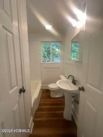 $1,300 | 360 West Wisconsin Avenue, Southern Pines, NC 28387