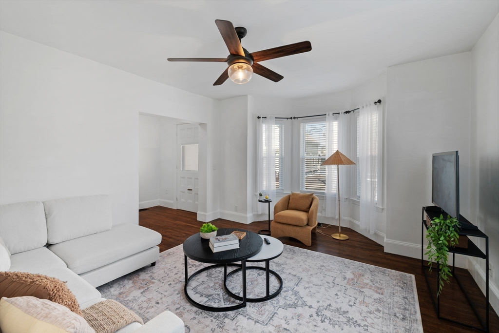 8 Chestnut Street Lynn, MA 01902 - Photo 9 of 39