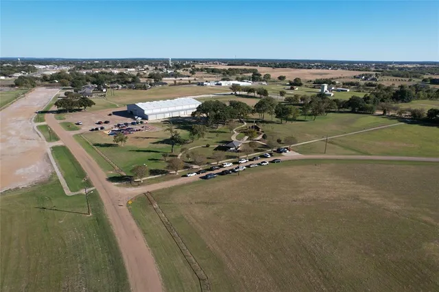 $700,000 | 175 St Mabank Tx 75147, Unit MASON ST)/EASLEY PKWY, Mabank, TX 75147