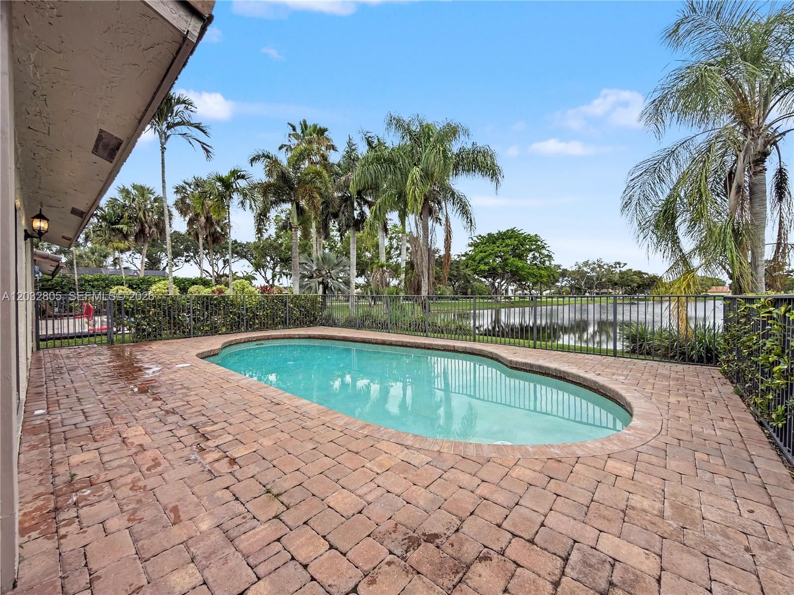 19649 Back 9 Drive Boca Raton, FL 33498 - Photo 5 of 32 Gallery Image 5