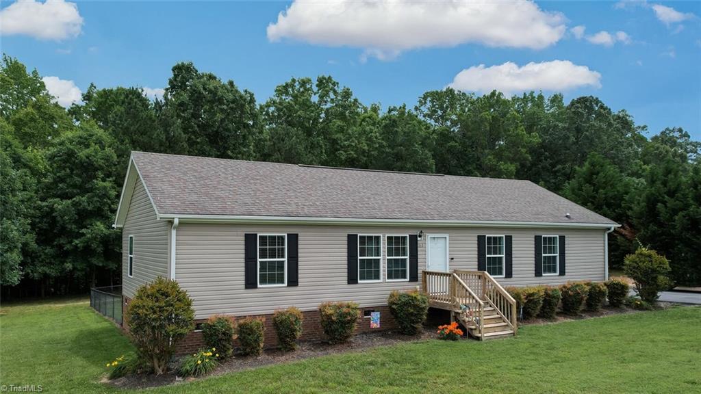 717 Sandy Cross Road Reidsville, NC 27320 - Photo 1 of 37