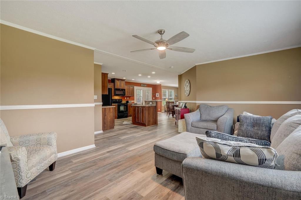 717 Sandy Cross Road Reidsville, NC 27320 - Photo 11 of 37