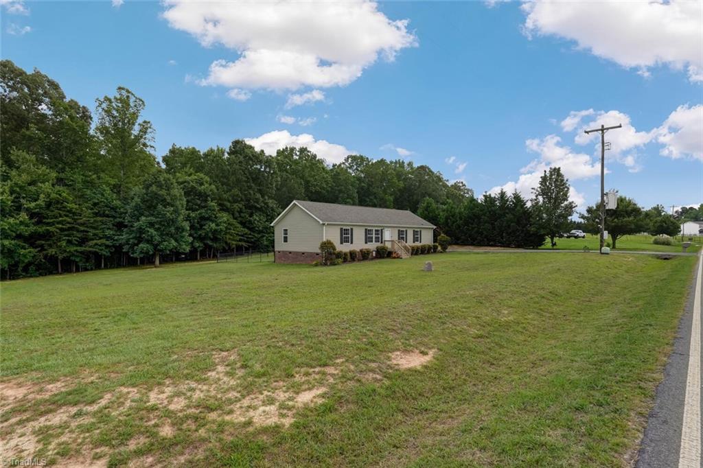 717 Sandy Cross Road Reidsville, NC 27320 - Photo 7 of 37