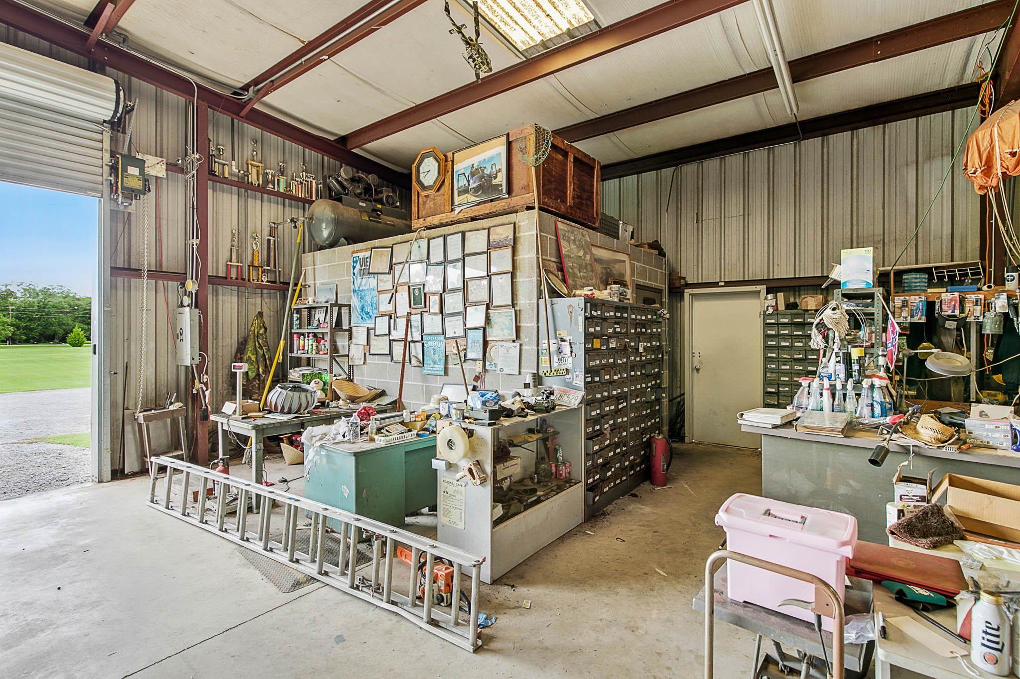 17270 Davis Road Summerdale, AL 36580 - Photo 75 of 97 Garage