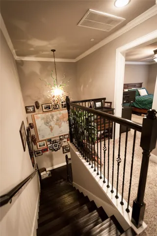 a view of a pathway with a house