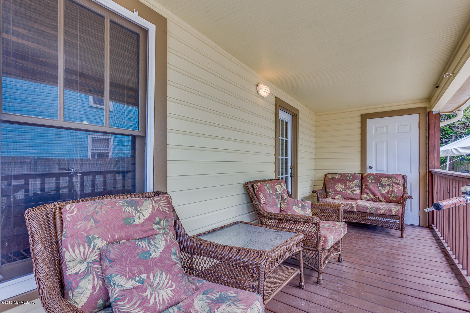 9 Riberia Street St. Augustine, FL 32084 - Photo 32 of 33 a living room with furniture