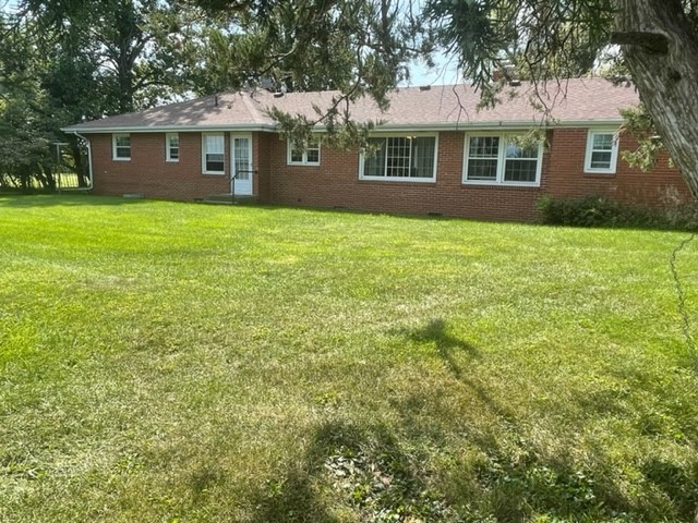 4059 Sunset Road Clinton, IL 61727 - Photo 48 of 55 a view of a yard in front of a house