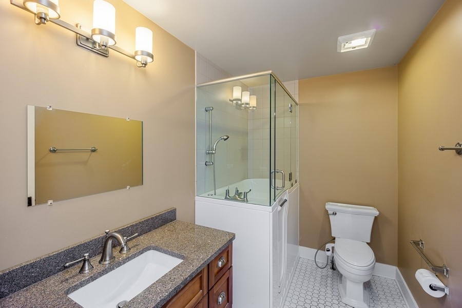 735 North Happ Road Northfield, IL 60093 - Photo 14 of 32 Gallery Image 14