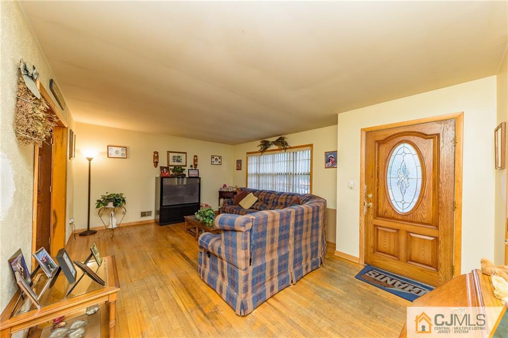 1201 Aldrich Road Jackson, NJ 08527 - Photo 2 of 24 Gallery Image 2