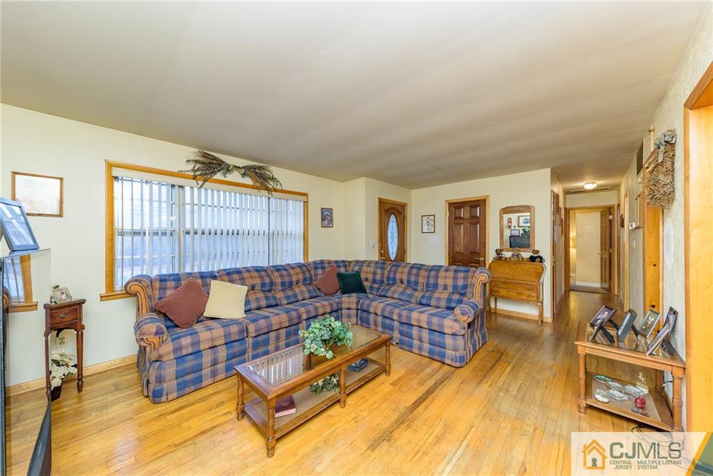 1201 Aldrich Road Jackson, NJ 08527 - Photo 3 of 24 Gallery Image 3
