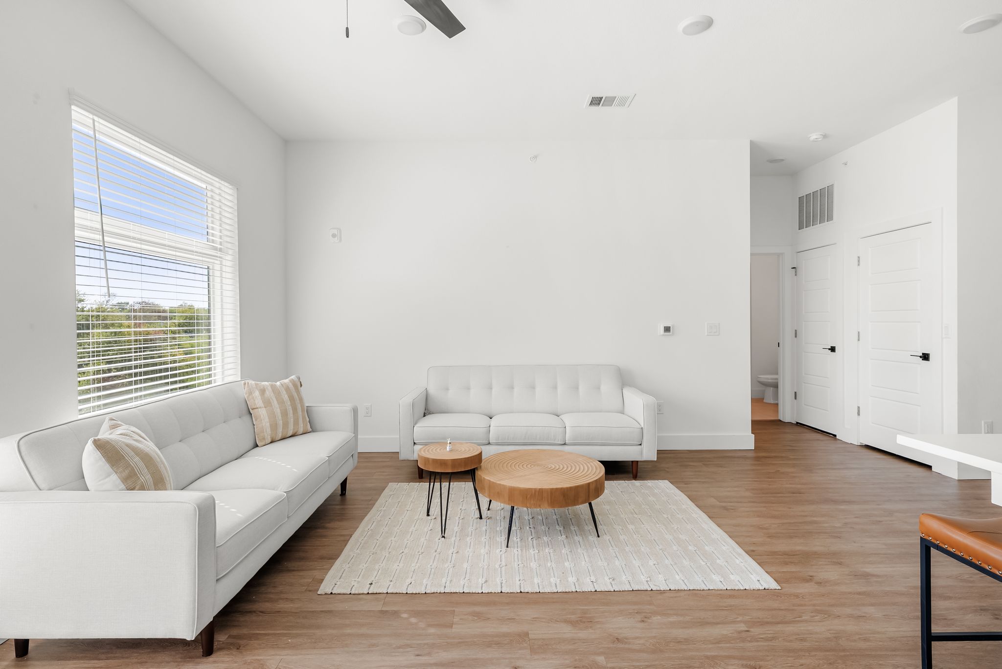 1811 Webberville Road, Unit 1307 Austin, TX 78721 - Photo 6 of 20 Gallery Image 6