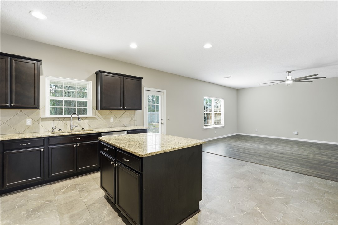 67 Sapwood Way Hinesville, GA 31313 - Photo 10 of 42