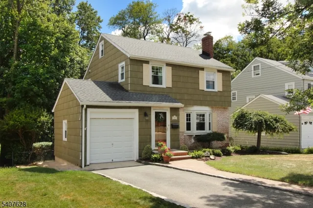 $699,999 | 371 Essex Avenue, Bloomfield, NJ 07003