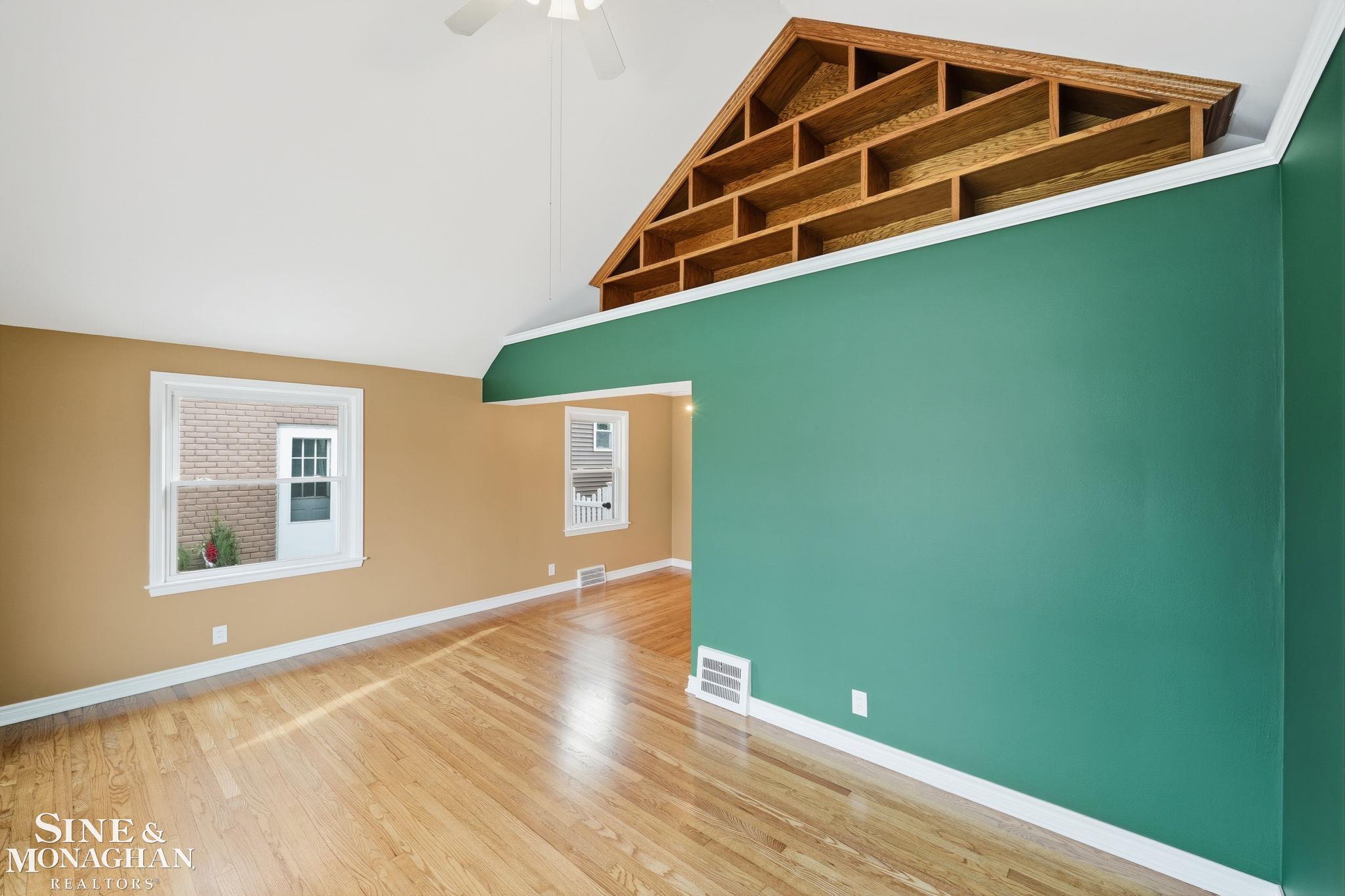 1641 Hampton Road Grosse Pointe Woods, MI 48236 - Photo 3 of 70