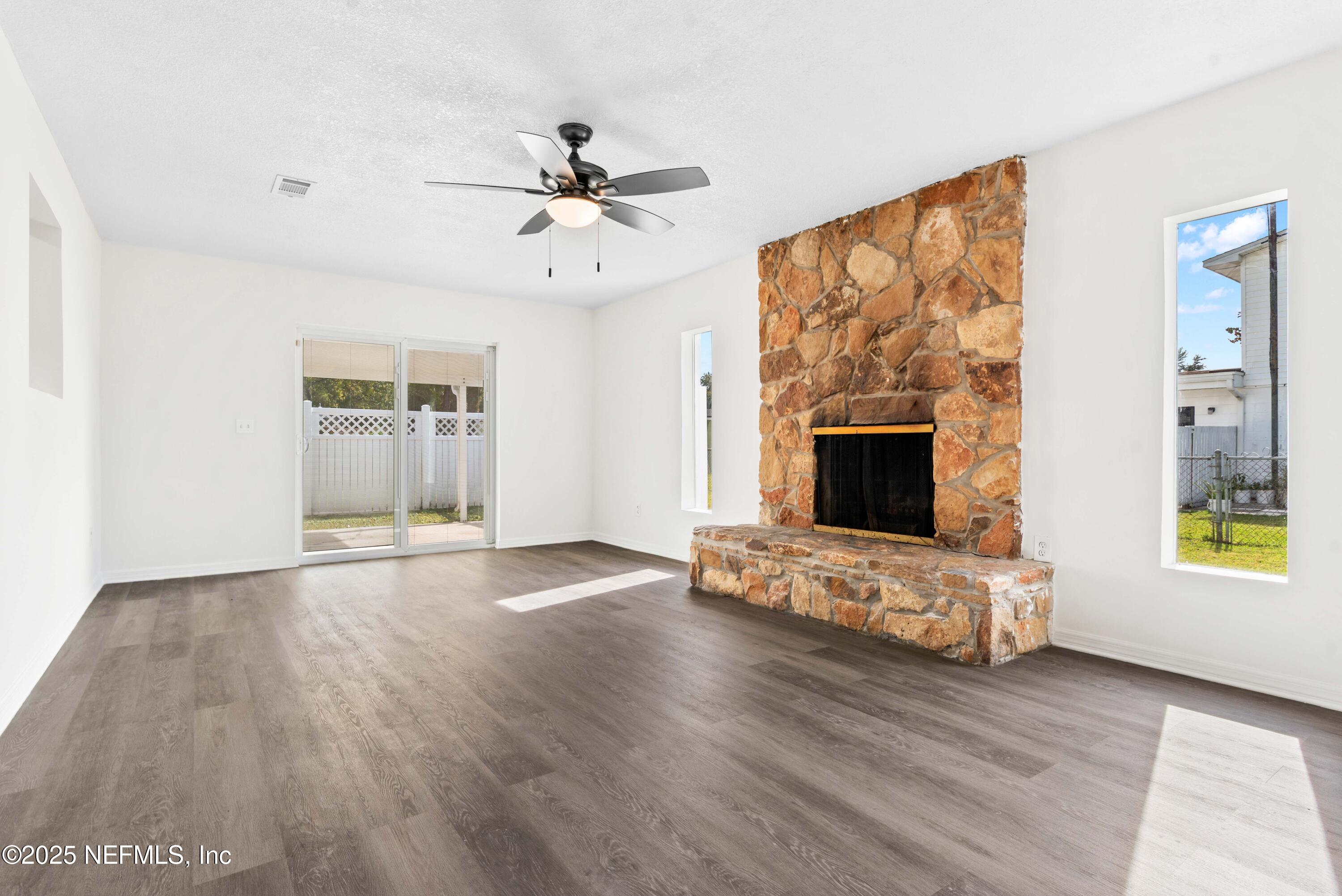 5676 Flagstaff Road Jacksonville, FL 32207 - Photo 15 of 28 5676 Flagstaff Rd-17