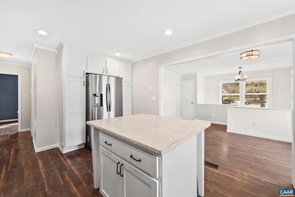 $300,000 | 112 Lee Street, Staunton, VA 24401