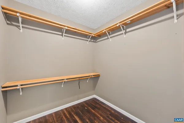 $300,000 | 112 Lee Street, Staunton, VA 24401