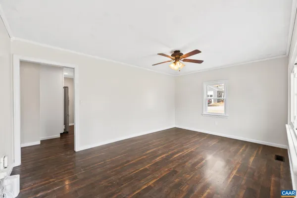 $300,000 | 112 Lee Street, Staunton, VA 24401