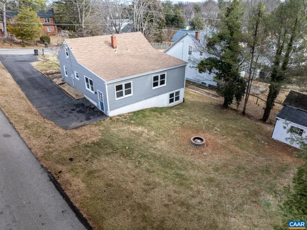 $300,000 | 112 Lee Street, Staunton, VA 24401