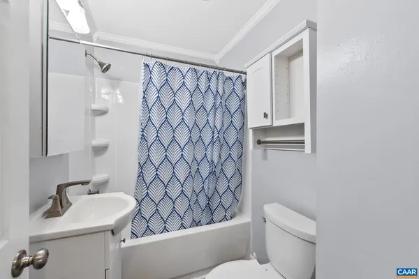 $300,000 | 112 Lee Street, Staunton, VA 24401