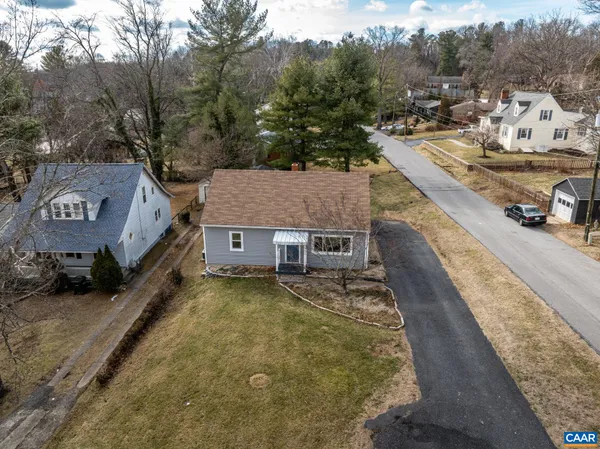 $300,000 | 112 Lee Street, Staunton, VA 24401