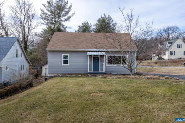 $300,000 | 112 Lee Street, Staunton, VA 24401