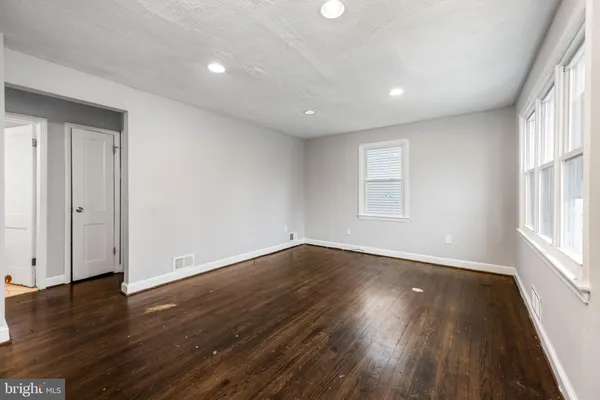 $374,999 | 308 Zelma Avenue, Capitol Heights, MD 20743