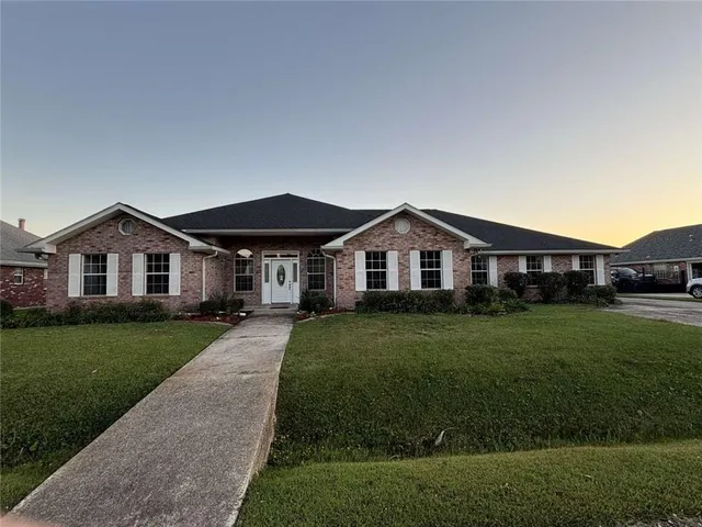 $479,000 | 629 Willowdale Boulevard, Luling, LA 70070