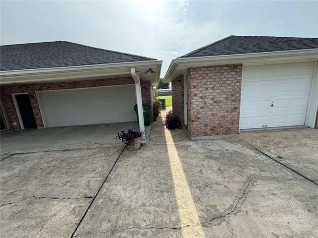 $479,000 | 629 Willowdale Boulevard, Luling, LA 70070