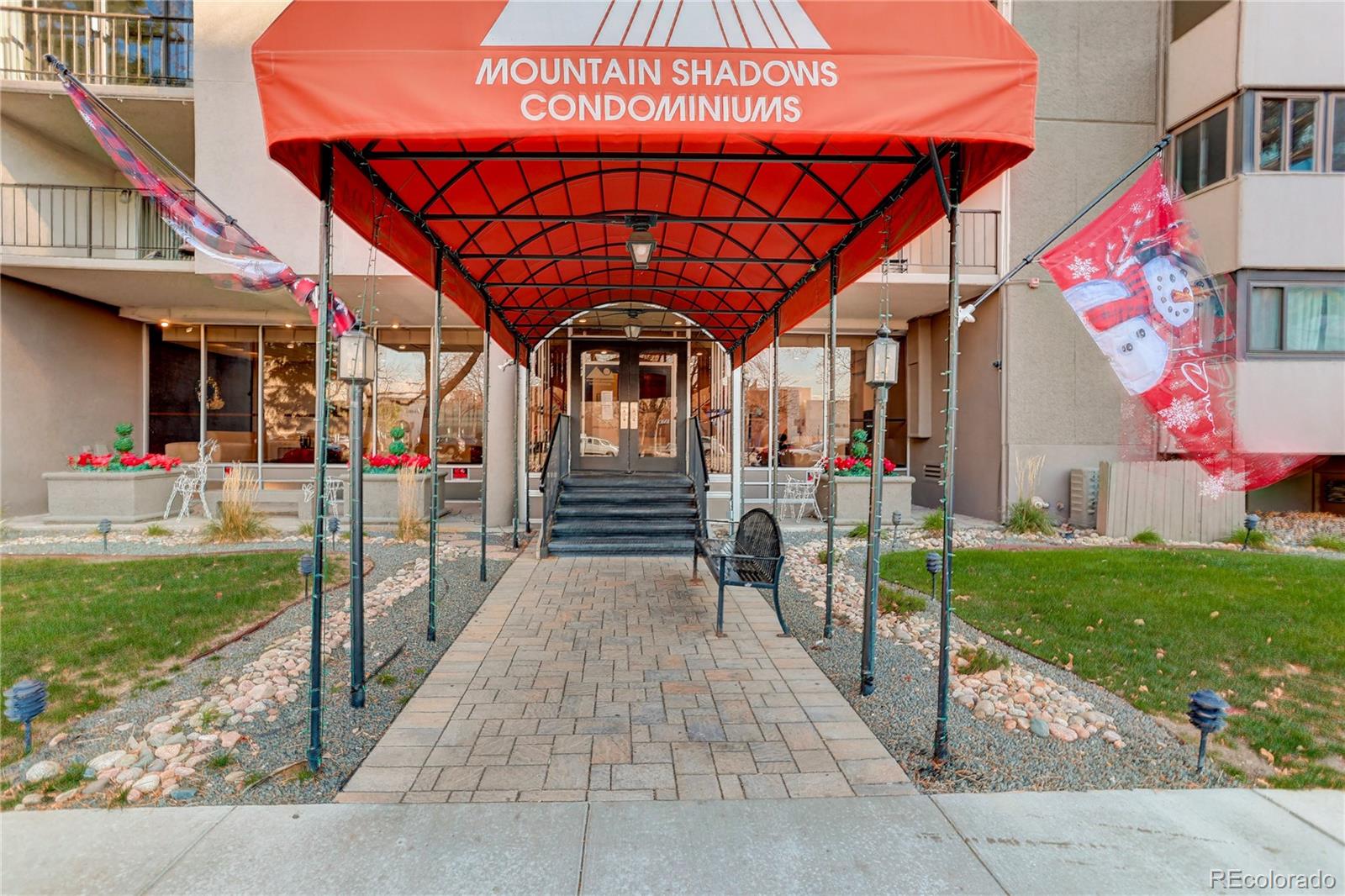 2 Adams Street, Unit 608 Denver, CO 80206 - Photo 3 of 18