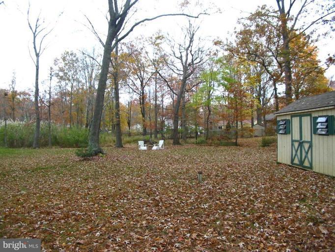 1322 Harbor Road Annapolis, MD 21403 - Photo 24 of 30 View to Yard from back of the house