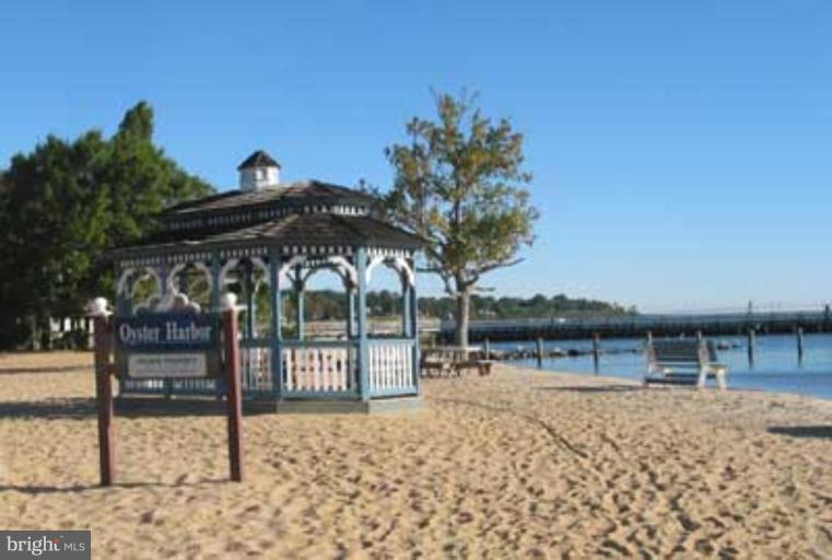 1322 Harbor Road Annapolis, MD 21403 - Photo 26 of 30 Gazebo & Community Beach