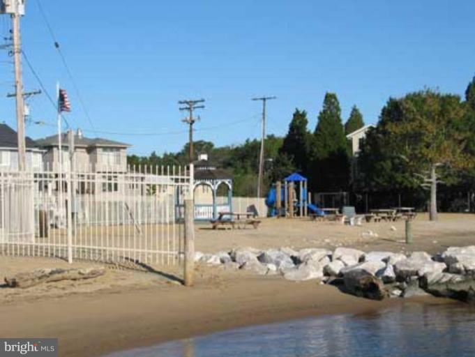 1322 Harbor Road Annapolis, MD 21403 - Photo 28 of 30 Community Beach