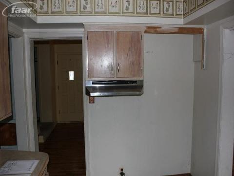 3219 Miller Road Flint, MI 48503 - Photo 17 of 25 20131620-17.JPG