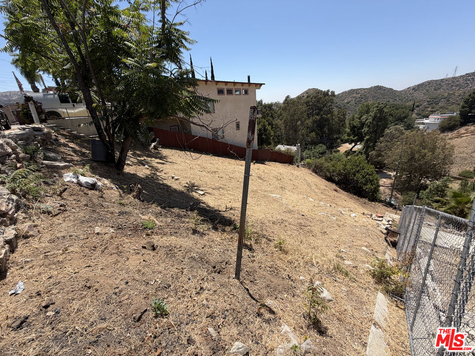 9467 Reverie Road Tujunga, CA 91042 - Photo 22 of 23