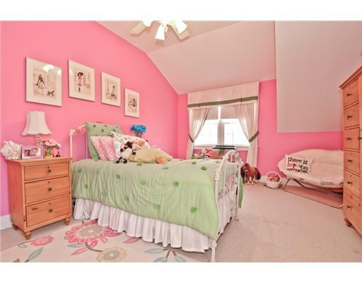 79 Hollow Tree Ridge Road Darien, CT 06820 - Photo 13 of 21 a bedroom with a bed and a dresser