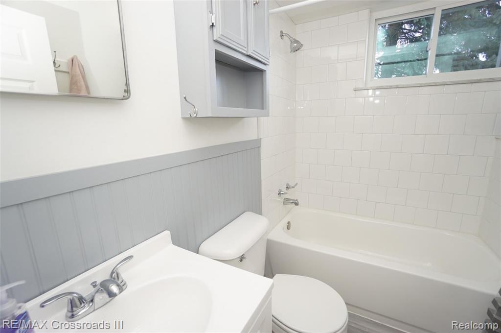 41405 Tyler Road Belleville, MI 48111 - Photo 12 of 19
